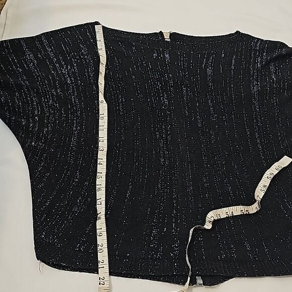 Venti 6 LLC sweater size small. - Picture 7 of 8